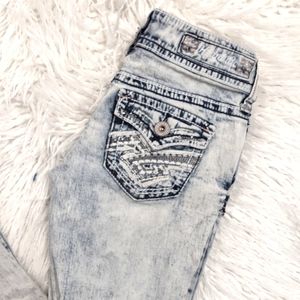 Acid Wash Stretch Denim, Junior's Size 3/4